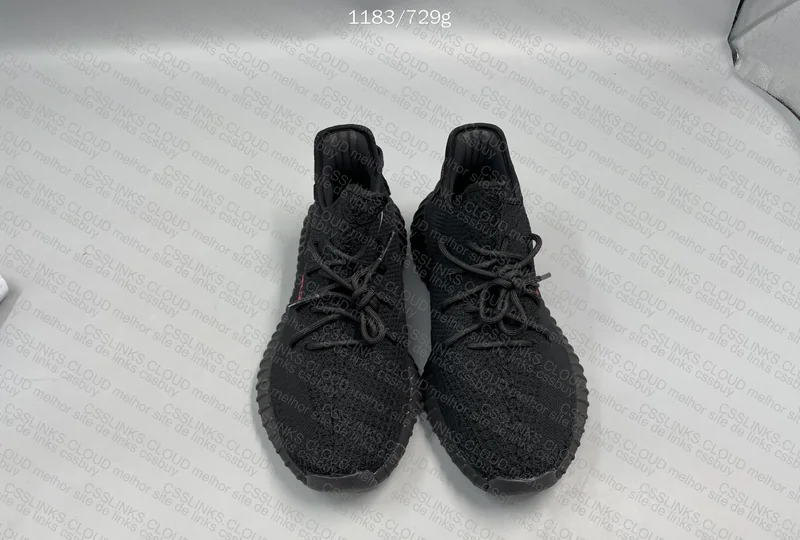 Yeezy 350V2 Bred