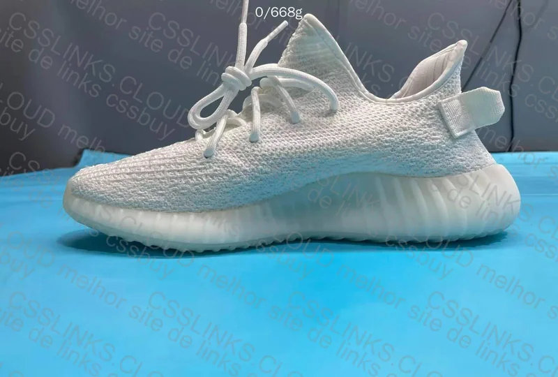 Yeezy 350v2 Cream White 9