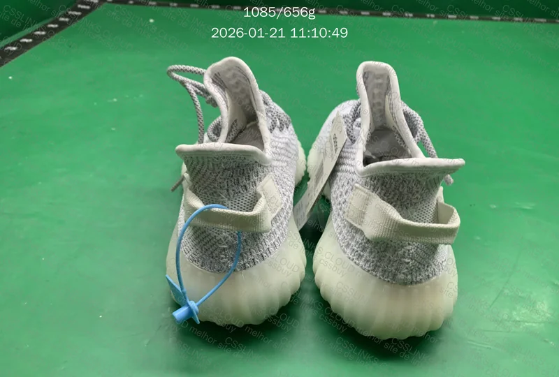Yeezy 350V2 (K Batch) - Static 3