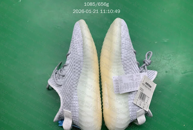 Yeezy 350V2 (K Batch) - Static 5