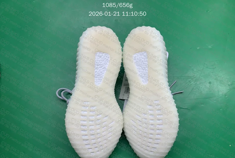 Yeezy 350V2 (K Batch) - Static 8