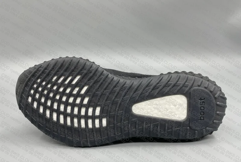 Yeezy 350v2 onyx LW