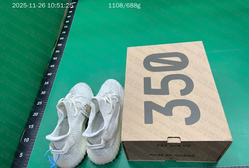 yeezy 350v2 white 2