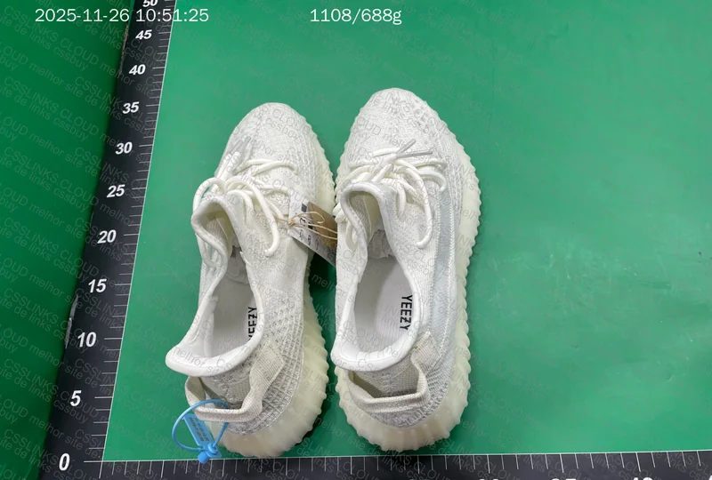 yeezy 350v2 white 3