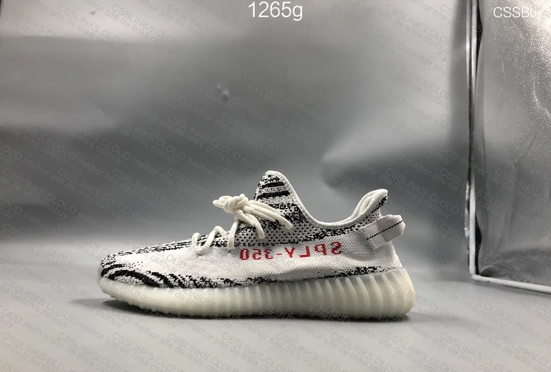 Yeezy 350V2 Zebra