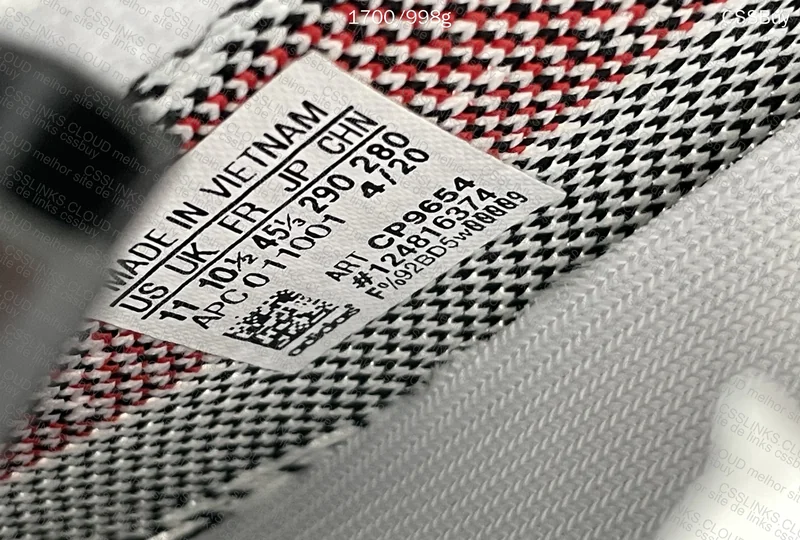 Yeezy 350v2 zebra 10