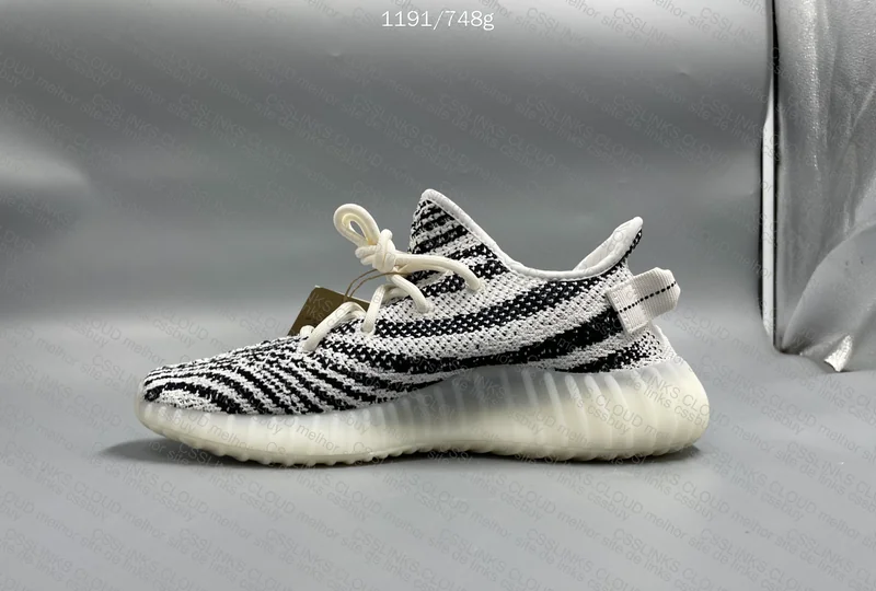 Yeezy 350v2 Zebra. GL? 4