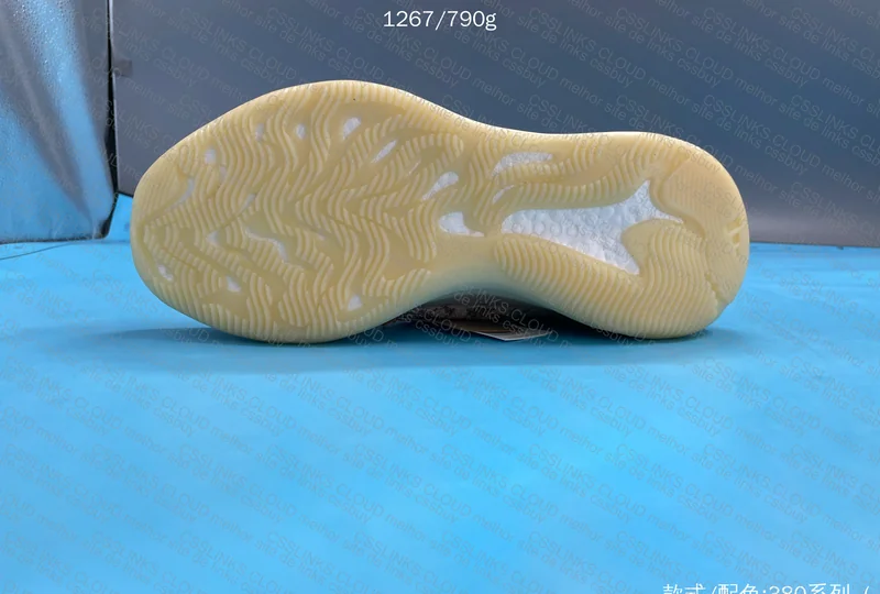 Yeezy 380 Blind Box ta gl?