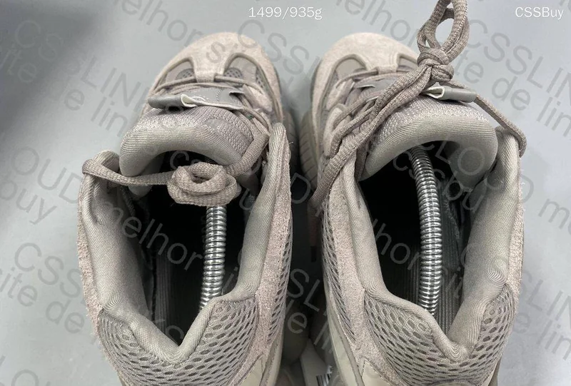 Yeezy 500 - Ash Grey 7