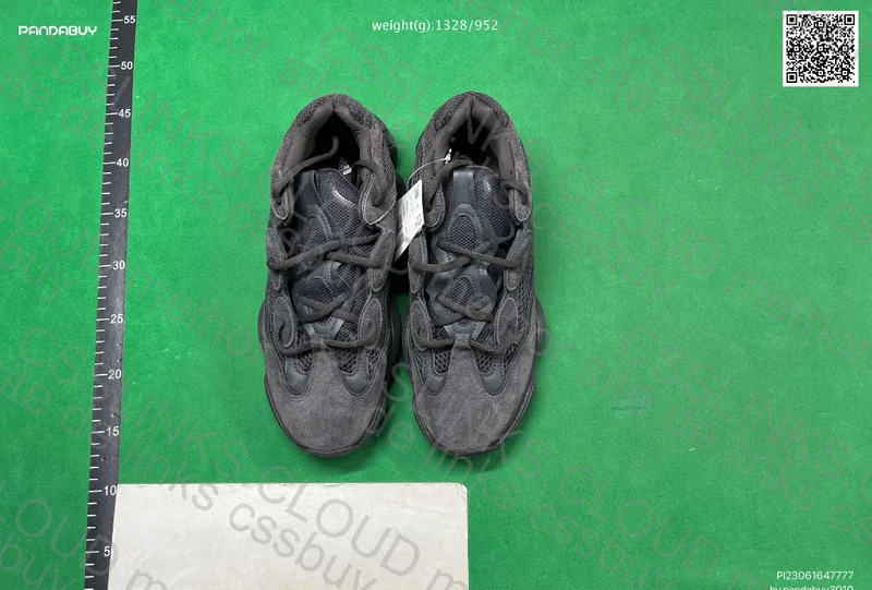 Yeezy 500 - Utility Black 6