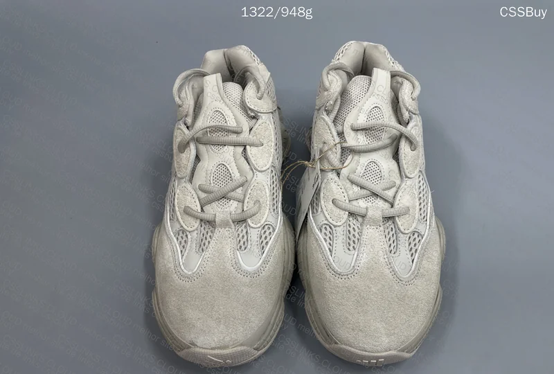 Yeezy 500 V2 Sale (Avaliem pfvr)