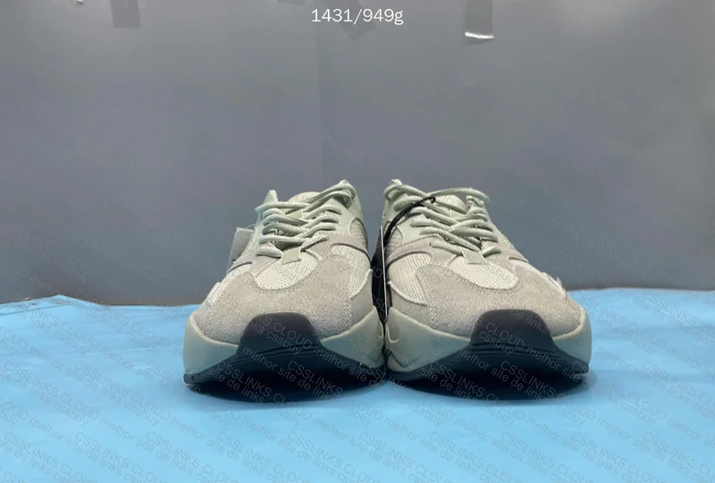 Yeezy 700 - 59y - OWF 2