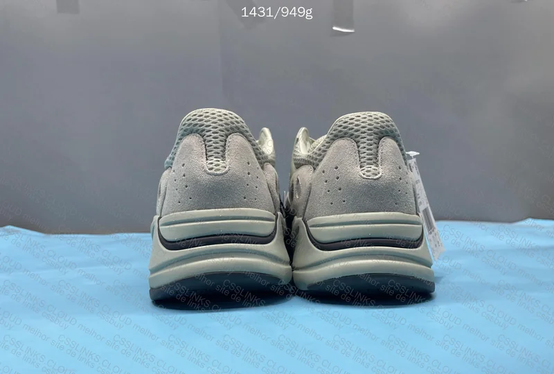 Yeezy 700 - 59y - OWF 3
