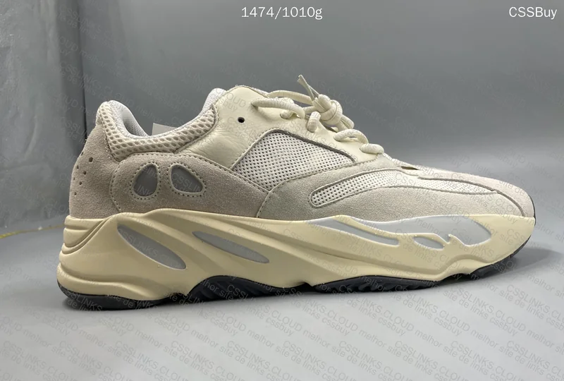 Yeezy 700 Analog STOS, GL? 4