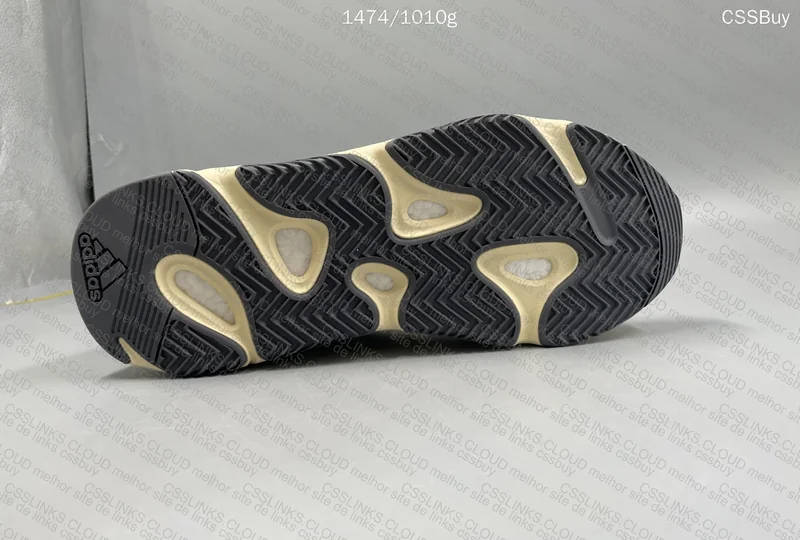 Yeezy 700 Analog STOS, GL? 5