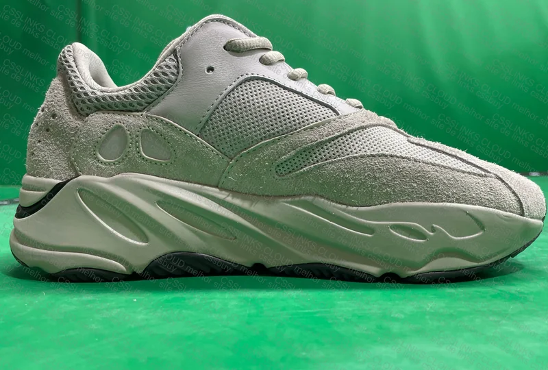 Yeezy 700 barateza