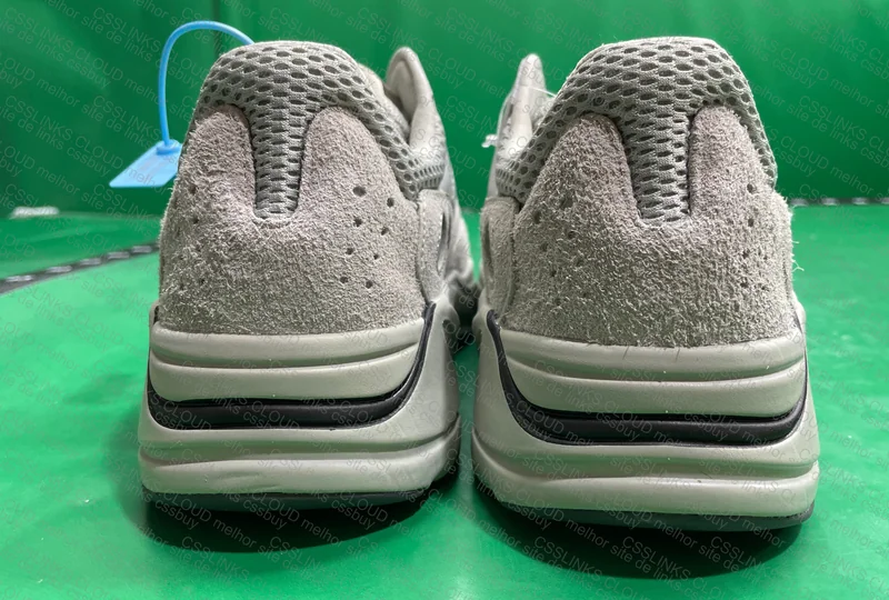 Yeezy 700 barateza 3