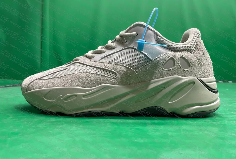 Yeezy 700 barateza 5