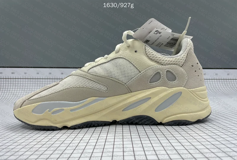 Yeezy 700 Blind Box JMDY, GL?