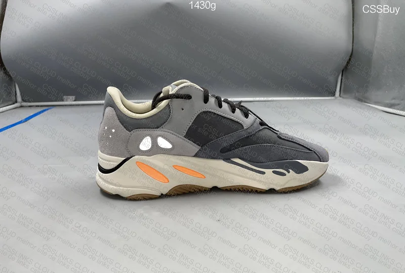 Yeezy 700 Magnet 2