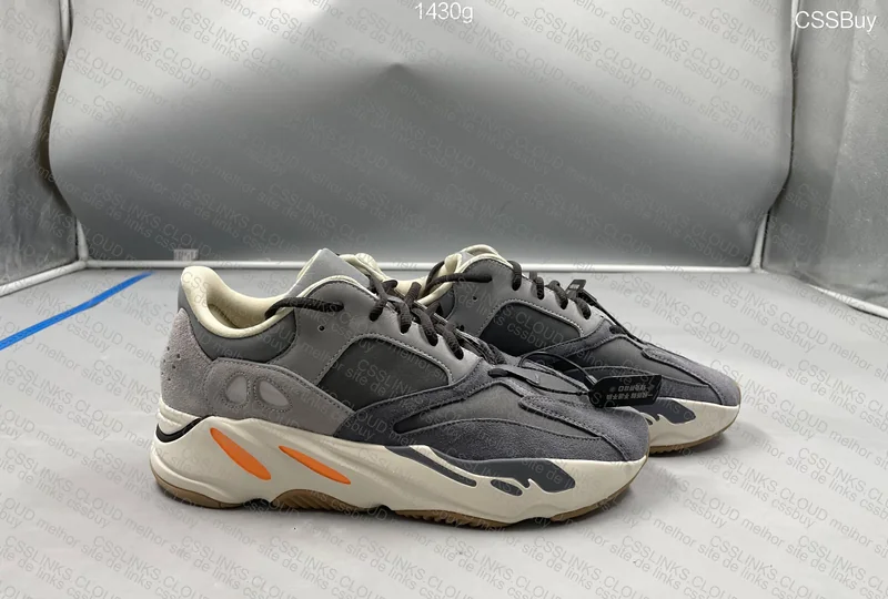 Yeezy 700 Magnet 3