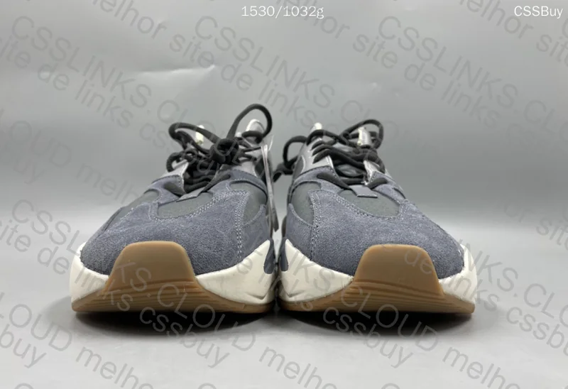 Yeezy 700 - Magnet 2