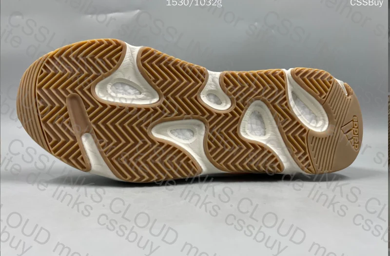 Yeezy 700 - Magnet 7