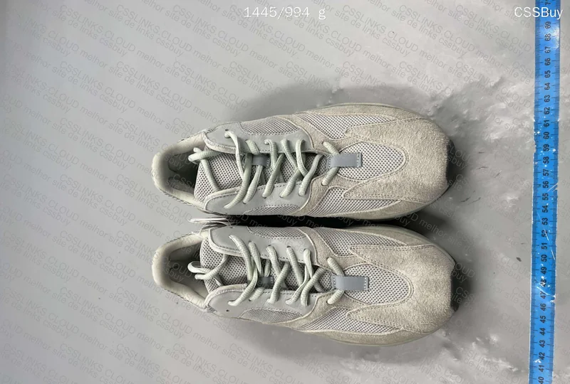 Yeezy 700 (Me ajudem PF)
