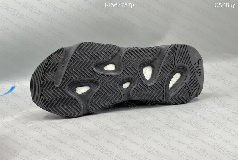 Yeezy 700 MNVN Bone GL? 6