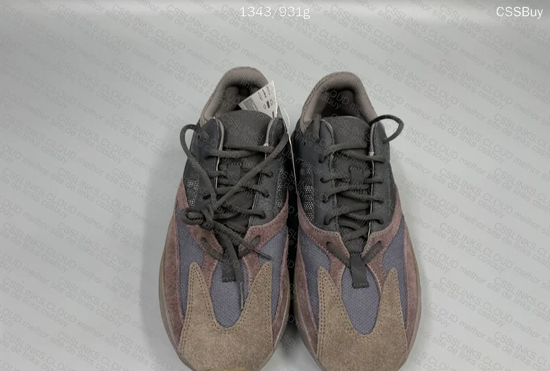 Yeezy 700 Sale (LJR)