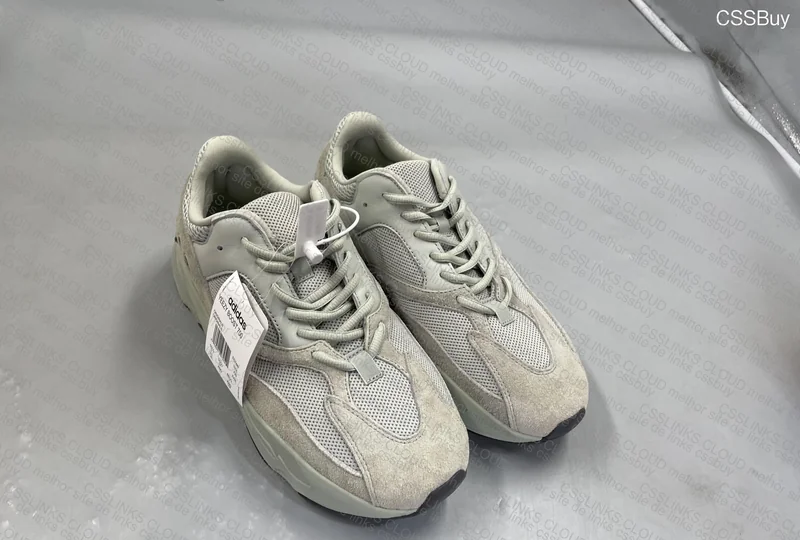Yeezy 700 "Salt" 2