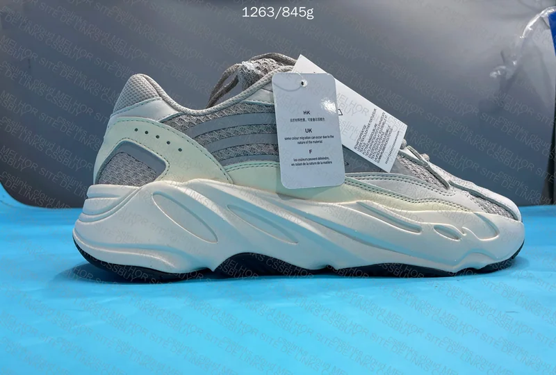yeezy 700 static 4