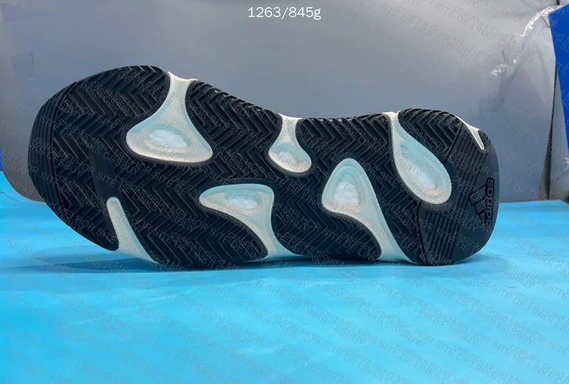 yeezy 700 static 5