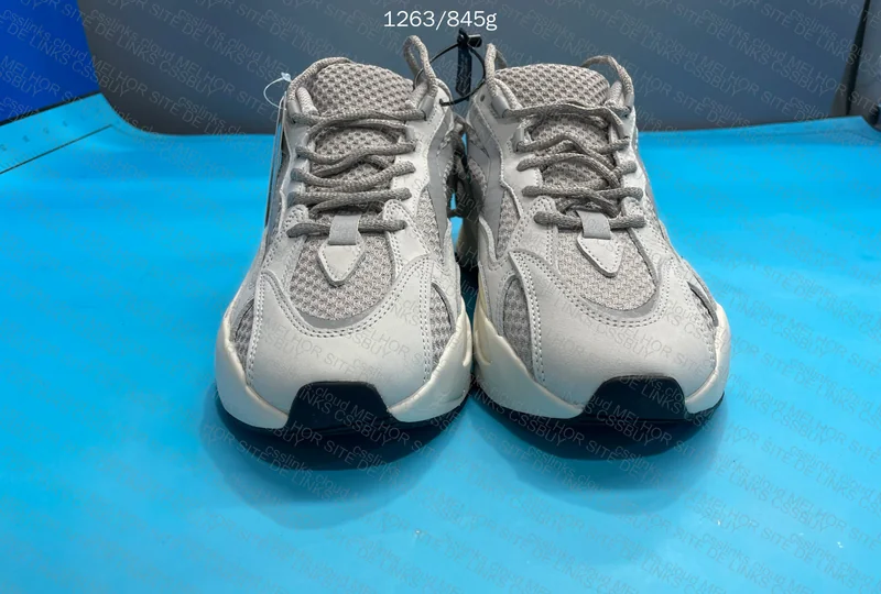 yeezy 700 static 7