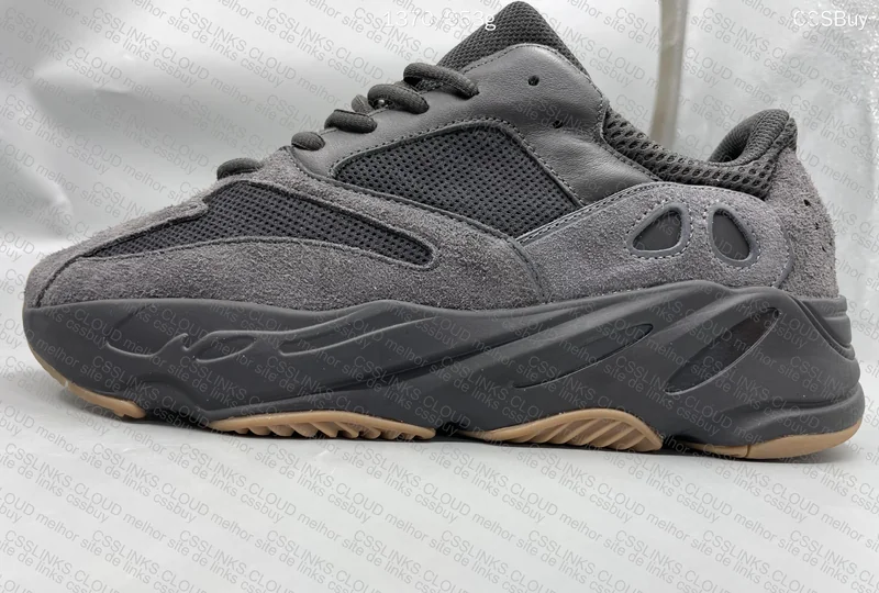 Yeezy 700 Utility Black LW Replacement 5