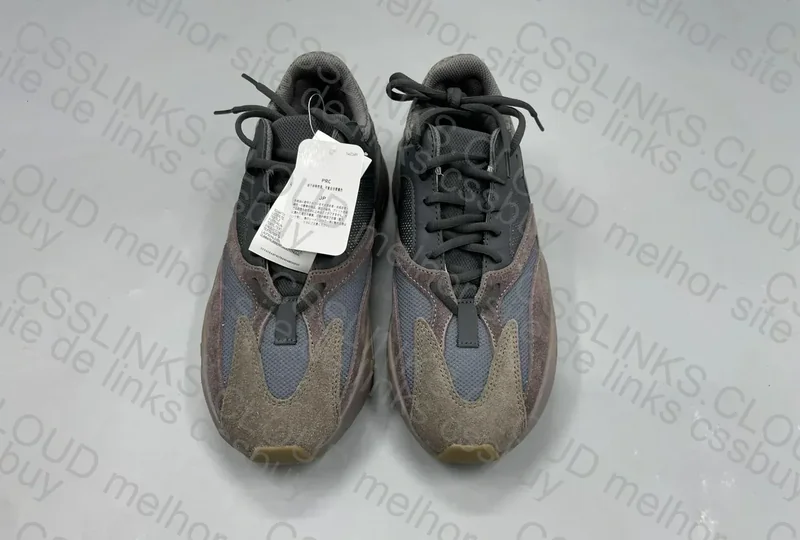 Yeezy 700 V1 Mauve