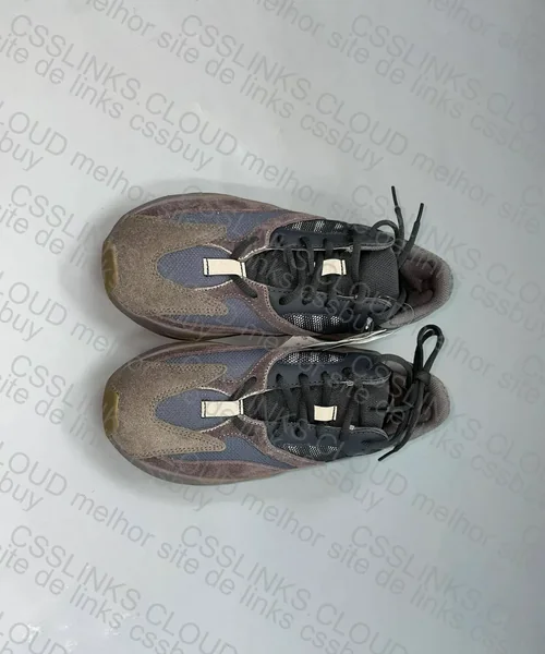 Yeezy 700 V1 Mauve 8