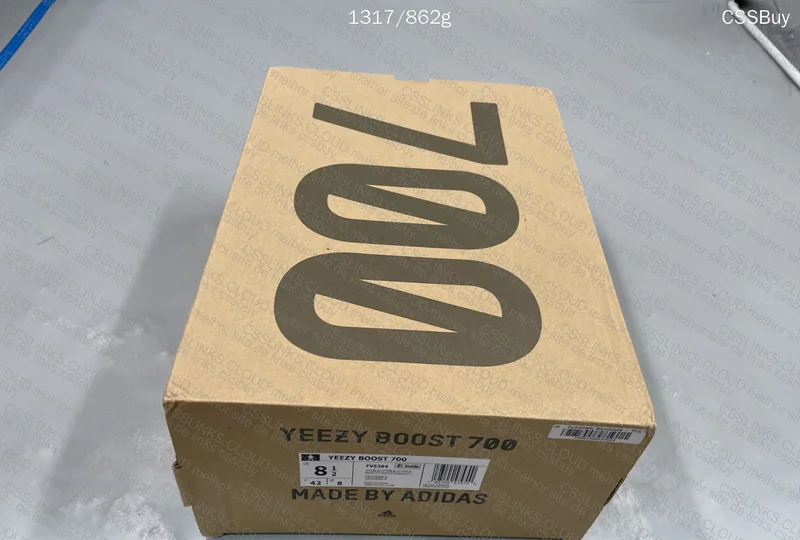 Yeezy 700 V1 Utility Black 4