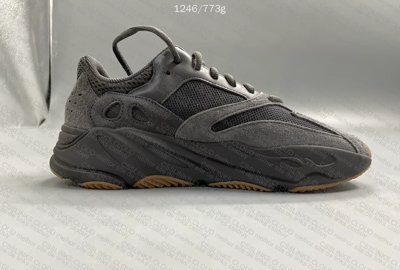 Yeezy 700 V1 Utility Black LW 4