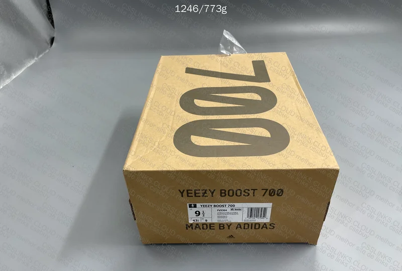 Yeezy 700 V1 Utility Black LW 5