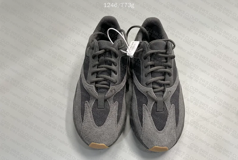 Yeezy 700 V1 Utility Black LW 6