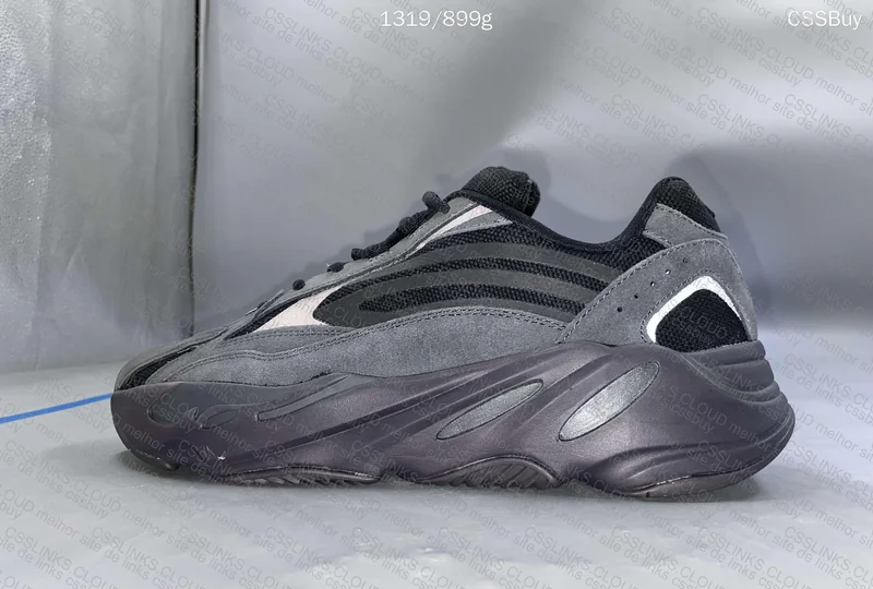 Yeezy 700 v2 7