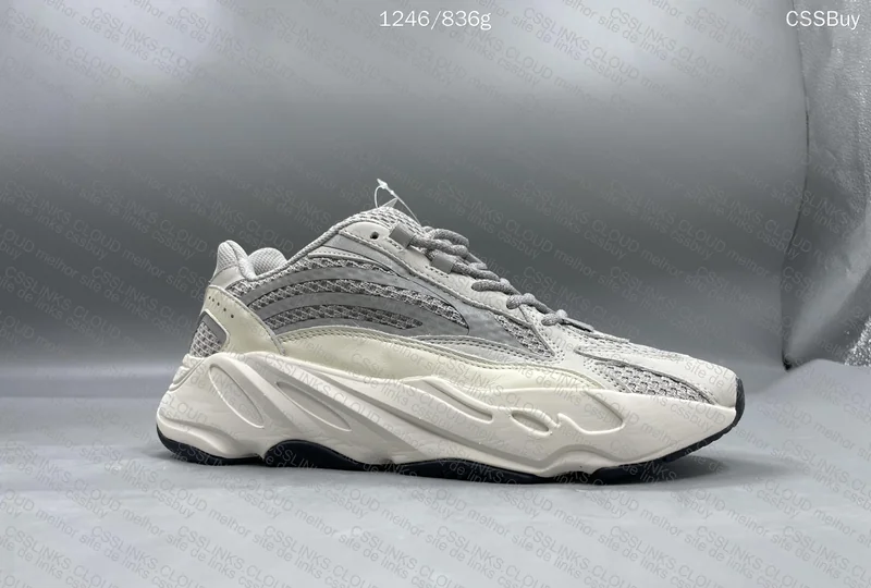 YEEZY 700 v2 6