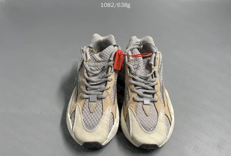 Yeezy 700 V2 Creme (Sale)