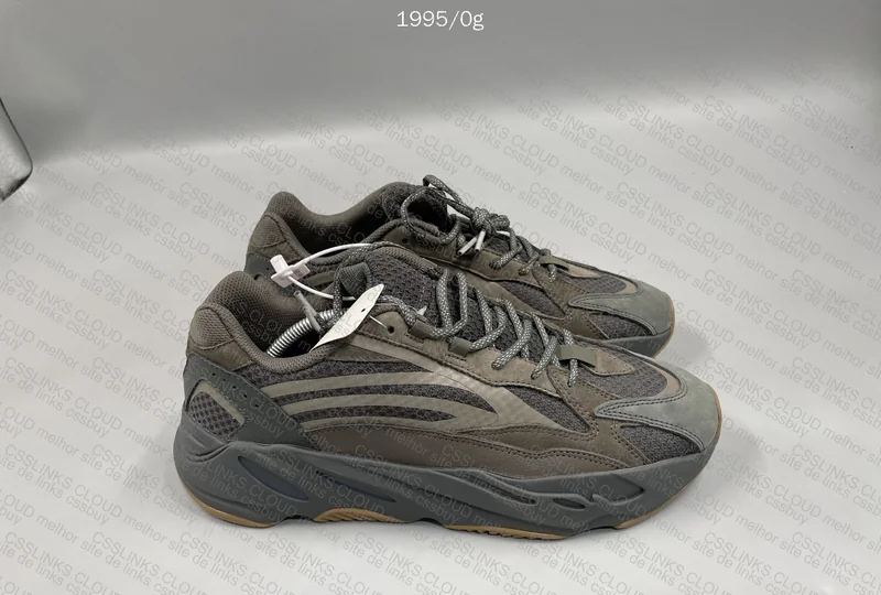 Yeezy 700 V2 Geode 6