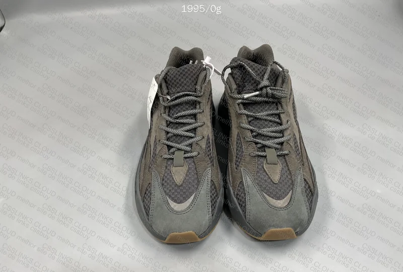 Yeezy 700 V2 Geode 7