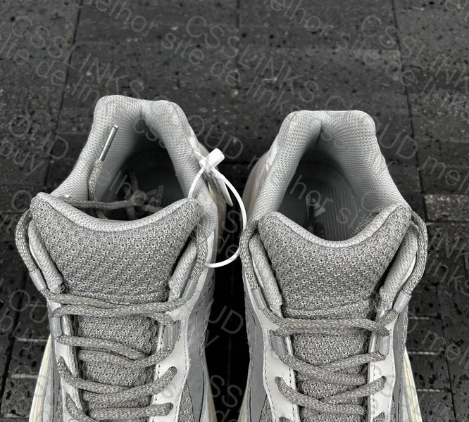 Yeezy 700 v2 GL???? 5