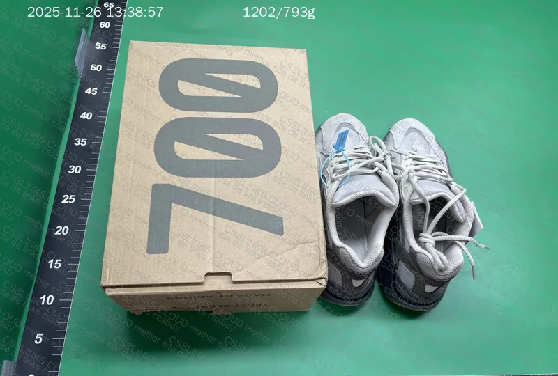 yeezy 700 v2 GL? 7