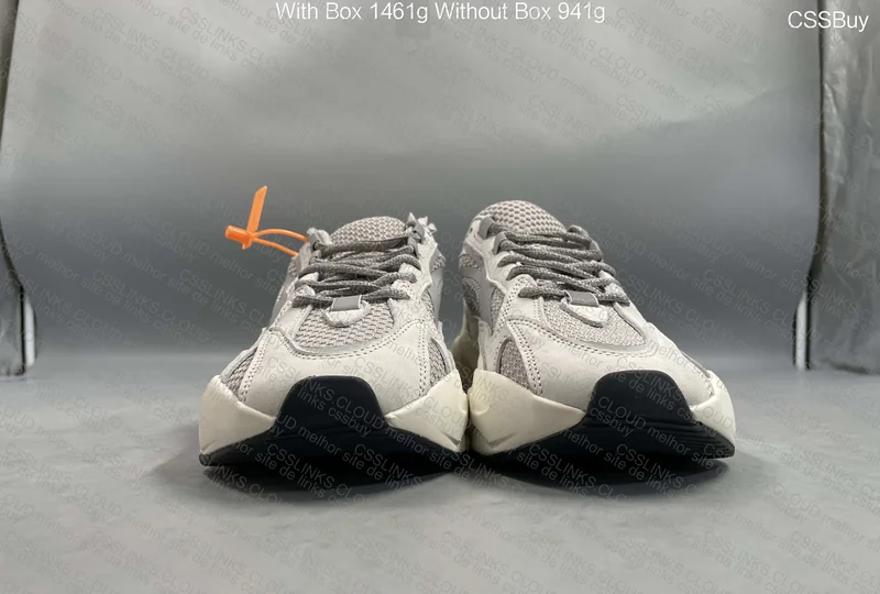 Yeezy 700 v2 Static 4
