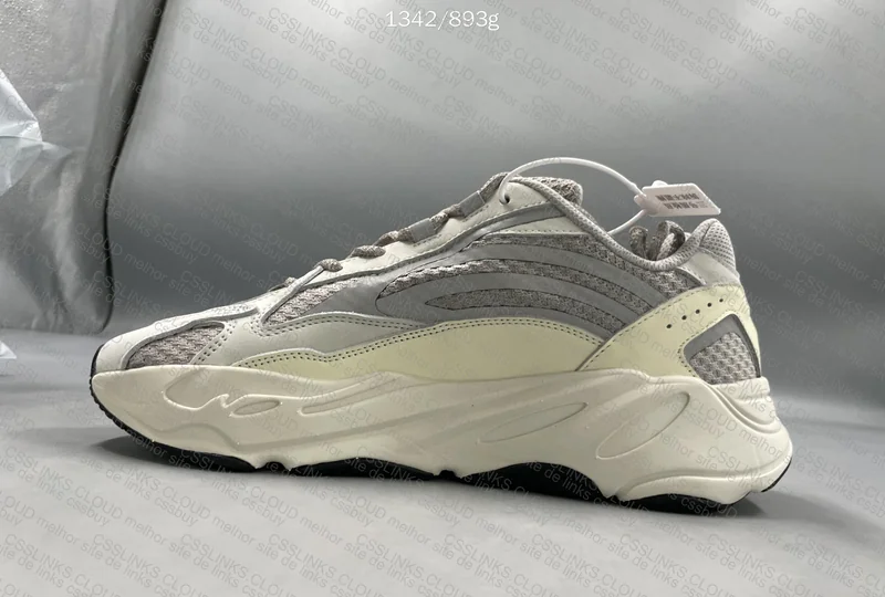 Yeezy 700 v2 Static 6